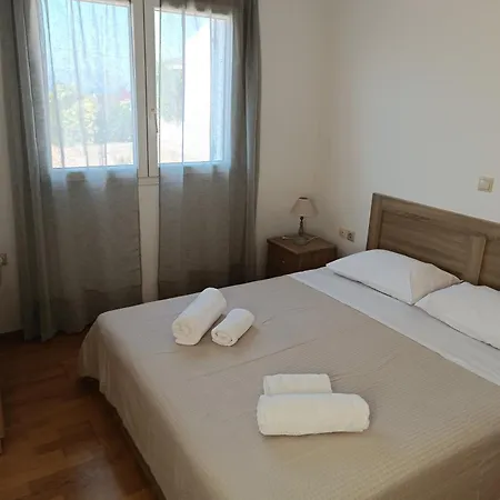 Little House With View Apartment *