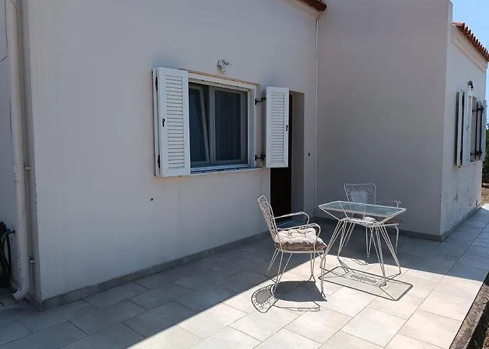 Apartment Little House With View